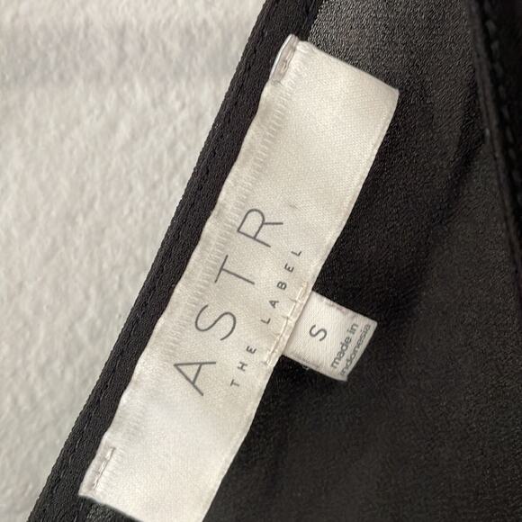 ASTR Black Romper S Lined Sleeveless Ruffle Hem Faux Wrap Wide Leg Plunge V - Picture 5 of 6